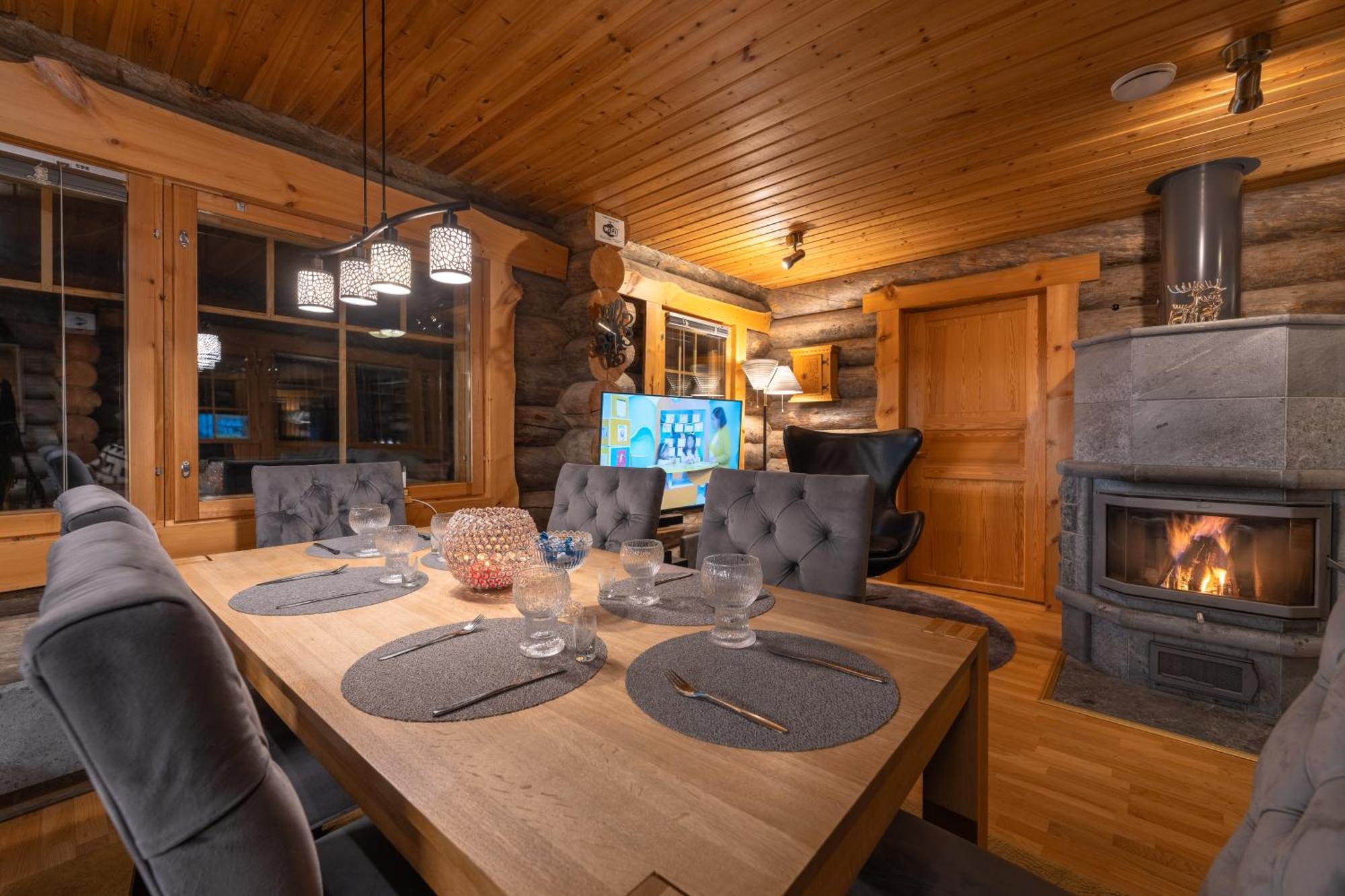 Kuukkeli Log Houses Villa Aurora "Pupula" Saariselka Esterno foto